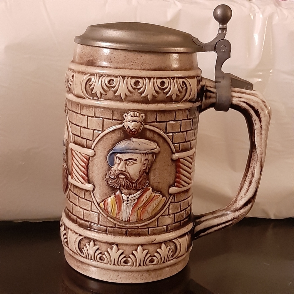 Vintage BEVER STEIN. Pewter lid. Handmade Painted.